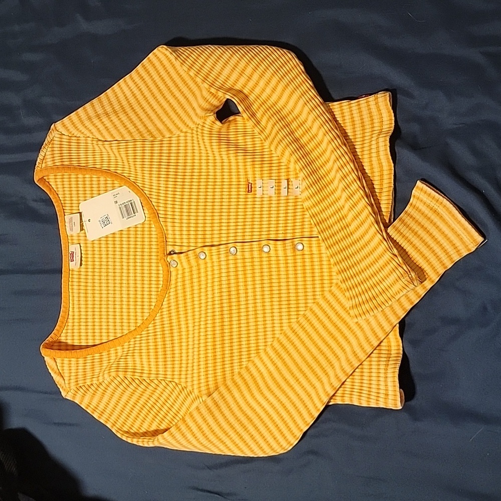 Levi's Cropped Ribbed Long Sleeve